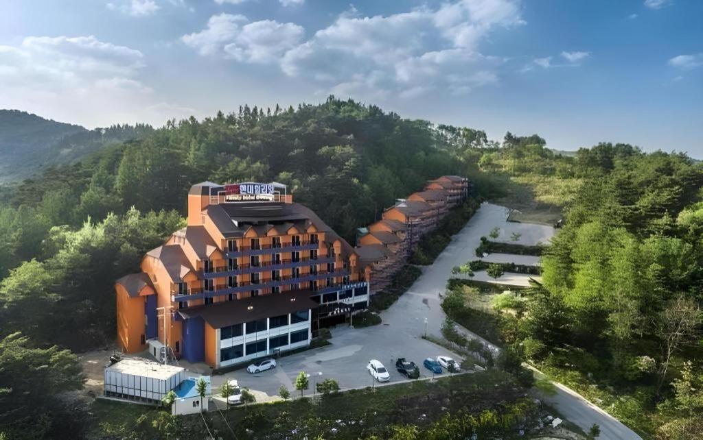 Hyundai Elliot Hotel And Resort Pyeongchang Buitenkant foto