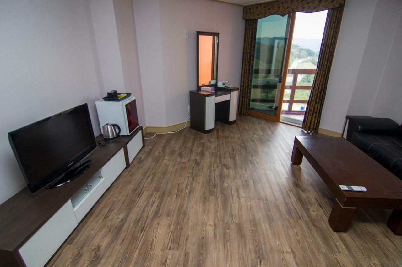 Hyundai Elliot Hotel And Resort Pyeongchang Buitenkant foto